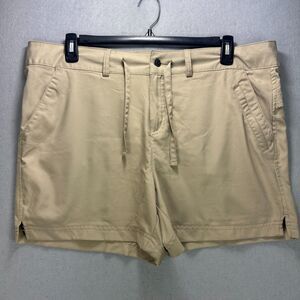 NWT Magellan Outdoors Women's Shorts XL Khaki Performance Cool Soft
